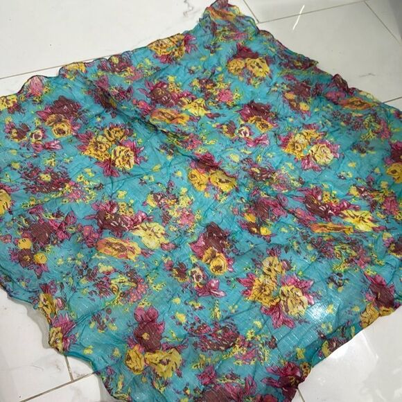 Beautiful Aqua Floral Wrap - Shimmer - Accessory BRAND NEW - Picture 1 of 3